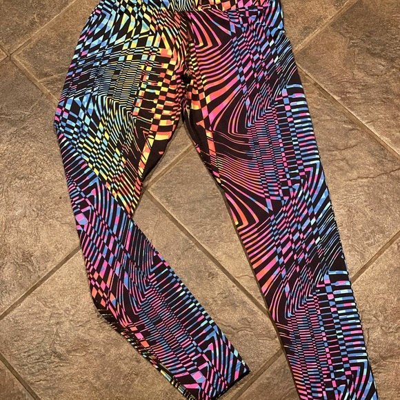 Dona Jo leggings Size 1. Fits sizes 0-6. Worn twice. Like brand new! - Picture 1 of 4